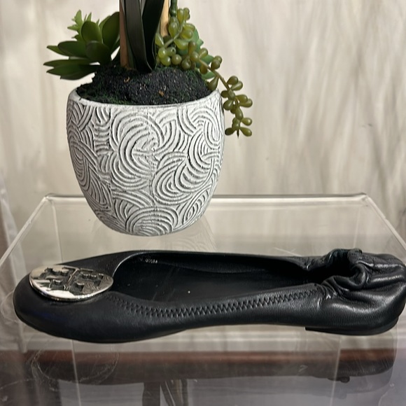 Tory Burch Minnie Travel Perfect Black & Silver Ballet Flats - Picture 5 of 13
